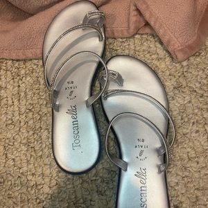 Super cute sandals with bling